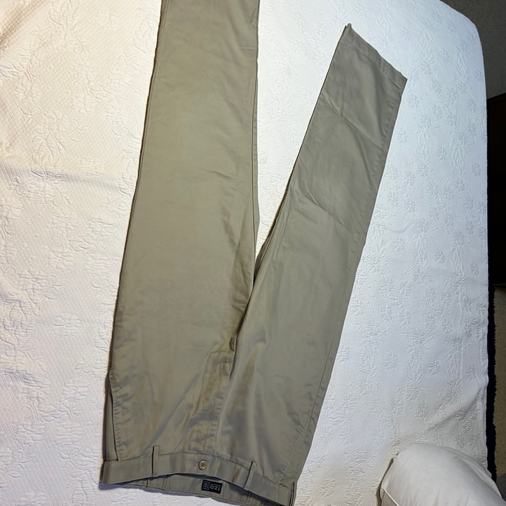 Izod tan 36 x 36 men’s pant